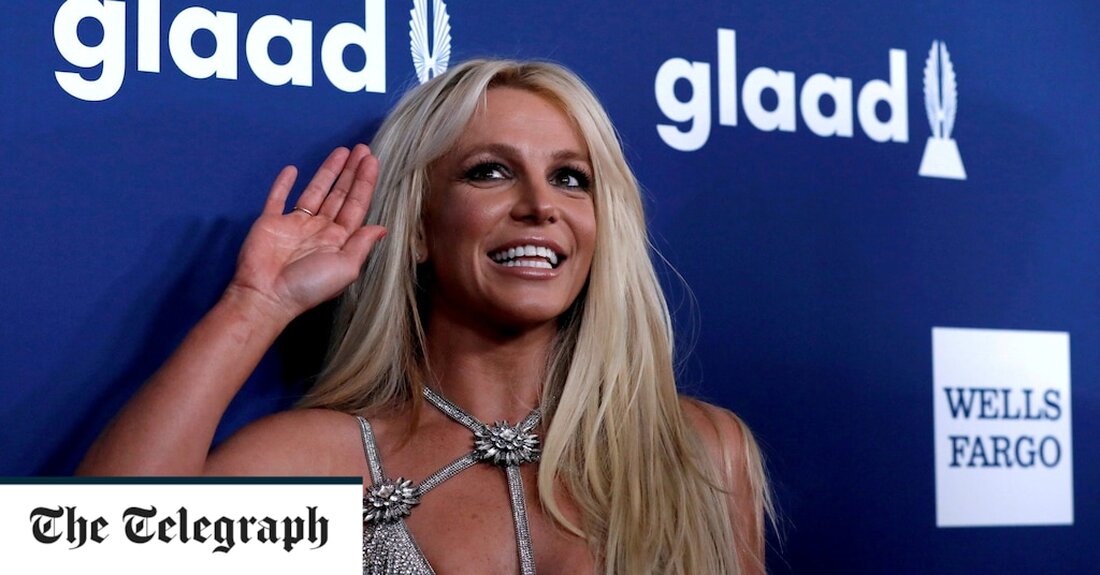 Berichten zufolge wird Britney Spears eine verräterische Abhandlung schreiben, die den Deckel auf ihre giftige Tortur als Konservatorin, ihre herausragende Popkarriere und ihr schwieriges Privatleben hebt. Verlagsinsider sagen, dass der 40-jährige Sänger nach einem hektischen Bieterkrieg mit Simon &#038; Schuster einen Deal im Wert von bis zu 15 Millionen US-Dollar erzielt hat. laut Seite Sechs. Frau Spears hat angedeutet, dass sie bereit ist, ein Buch zu schreiben, und im Januar ein Bild einer Schreibmaschine auf Instagram gepostet, mit der Überschrift: „Soll ich von vorne anfangen?“ Im November wurde sie aus einem restriktiven Konservatorium befreit, das fast 14 Jahre lang ihr &hellip;