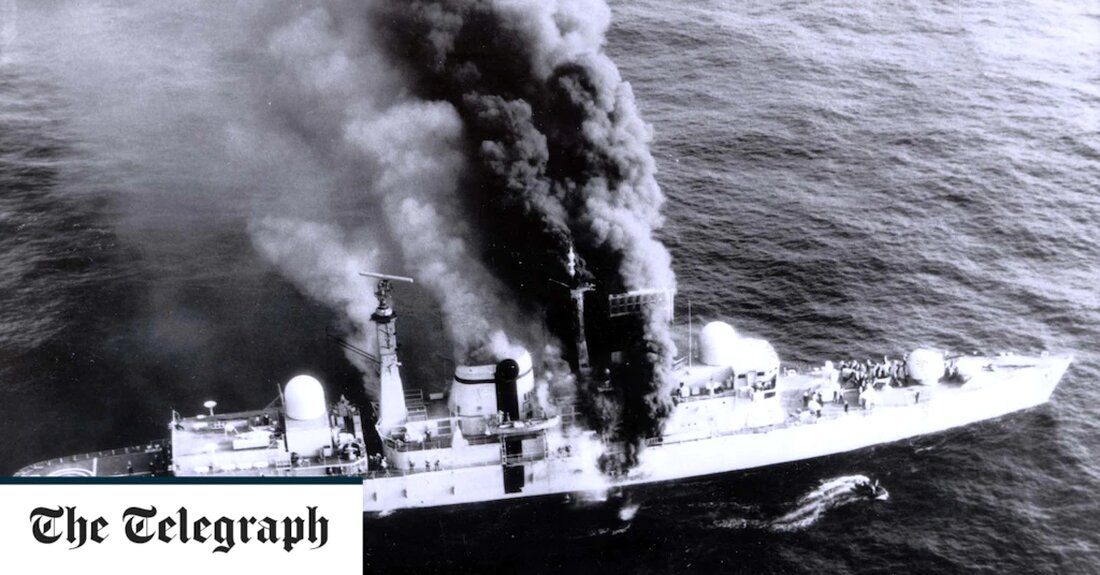 Hochrangige Abgeordnete haben eine Untersuchung der Behauptungen gefordert, Frankreich habe absichtlich Geheimnisse über Raketen zurückgehalten, die 1982 im Falklandkrieg 46 britische Seeleute töteten. Dem Telegraph wurde mitgeteilt, dass die in Frankreich hergestellten Exocet-Lenkflugkörper einen „Kill-Schalter“ enthielten, der sie hätte entwaffnen können, aber dass Frankreich bestritt, dass ein solches Gerät existierte. Vor dem 40. Jahrestag eines Exocet-Angriffs auf die HMS Sheffield am Mittwoch – der die ersten britischen Todesopfer in dem Konflikt forderte – wurde Frankreich aufgefordert, klarzustellen, was es getan und was es nicht mit der Regierung von Margaret Thatcher geteilt hat. Tobias Ellwood, der Vorsitzende des Verteidigungsausschusses des Parlaments, &hellip;