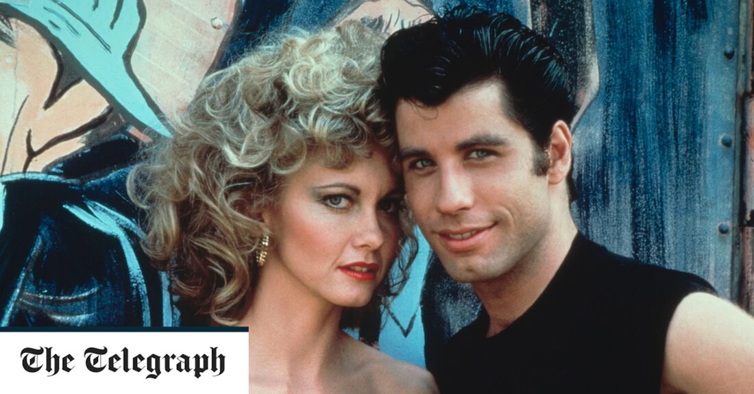 Eine Zeit lang schien es, als ob die ganze Welt Olivia Newton-John hoffnungslos ergeben wäre. Der in Großbritannien geborene und in Australien aufgewachsene Sänger ist im Alter von 73 Jahren gestorben. Sie hatte wirklich eine bemerkenswerte Karriere für jemanden, der eine solche Süße und allgemeine Freundlichkeit von Mädchen von nebenan projizierte. Ihre Verwandlung von der braven Highschool-Schatz zu einem in Spandex und Leder gekleideten bösen Mädchen im Blockbuster-Film des Musicals Grease war eine Offenbarung. Ihr sengendes Duett mit John Travolta, You&#8217;re The One that I Want, war im Sommer 1978 unausweichlich, neun Wochen lang die Nummer eins. Es wurde Monate &hellip;