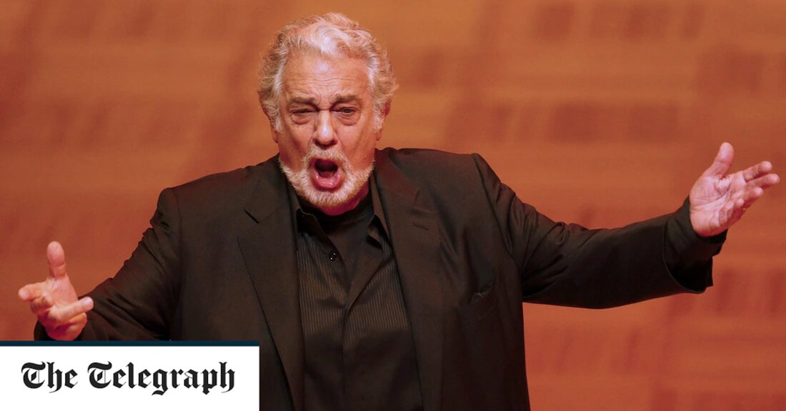 Placido Domingo, der spanische Opernstar, wurde in einen neuen Skandal verwickelt, nachdem bekannt wurde, dass er von einem mutmaßlichen internationalen Sexsklavenring angegriffen wurde. Die Yogaschule von Buenos Aires war 30 Jahre lang in der argentinischen Hauptstadt tätig, rekrutierte verletzliche junge Frauen mit dem Versprechen „ewigen Glücks“ und missbrauchte sie dann sexuell, so die argentinische Staatsanwaltschaft. Sie sagten, die Gruppe, die sie privat &#8222;Cult Inc&#8220; nannten, sei eine kriminelle Organisation, die an Sexhandel, Geldwäsche und unfreiwilliger Knechtschaft beteiligt sei. Es gab keine Yogakurse. Ehemalige Mitglieder der Gruppe behaupteten, dass die Frauen darin &#8222;Geishas&#8220; und &#8222;Sklaven&#8220; genannt wurden und erwarteten, Sex mit &hellip;