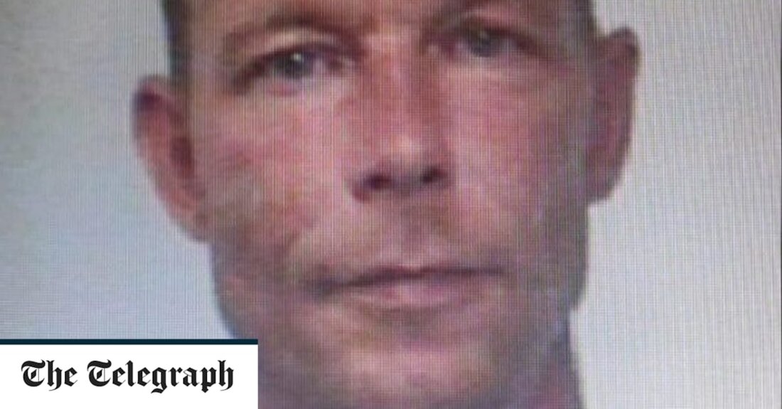 Ein deutsches Gericht hat einen Haftbefehl gegen den Hauptverdächtigen im Verschwinden von Madeleine McCann wegen einer Reihe mutmaßlicher Sexualverbrechen mit Beteiligung von Kindern in Portugal erlassen. Das Landgericht Braunschweig bestätigte am Montag, dass es den Haftbefehl gegen einen 45-jährigen Tatverdächtigen wegen sexueller Nötigung in fünf Fällen erlassen hat. Obwohl sich das Gericht nur auf einen 45-jährigen Mann bezog, handelt es sich bei dem fraglichen Mann um Christian Brückner, einen verurteilten Drogendealer und Sexualstraftäter, von dem die Staatsanwaltschaft glaubt, dass er am Mord an McCann schuld ist. Das britische Kleinkind verschwand 2007 aus einer Wohnung im portugiesischen Ferienort Praia da Luz, &hellip;