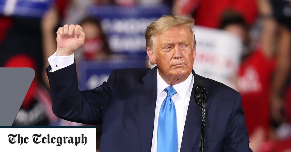 Donald Trump hat die Republikaner angerufen und sie „gefleht“, an seinem abgespeckten Wahlkampfstart teilzunehmen. An diesem Wochenende wird der ehemalige Präsident seine Präsidentschaftskandidatur 2024 mit Veranstaltungen in New Hampshire und South Carolina öffentlich einläuten. Die Versammlungen in den beiden wichtigsten Bundesstaaten, die vorzeitig wählen, werden als „intimere“ Angelegenheiten in Rechnung gestellt als seine typischen Kundgebungen, wobei erwartet wird, dass mehr als ein paar prominente Republikaner abwesend sind. Berichten zufolge haben die Mitarbeiter von Herrn Trump wochenlang die Telefone republikanischer Beamter in South Carolina geblitzt, mit „flehenden“ Anrufen, an seiner Auftaktveranstaltung dort teilzunehmen. Nur wenige haben das Angebot angenommen. Einst ein &hellip;