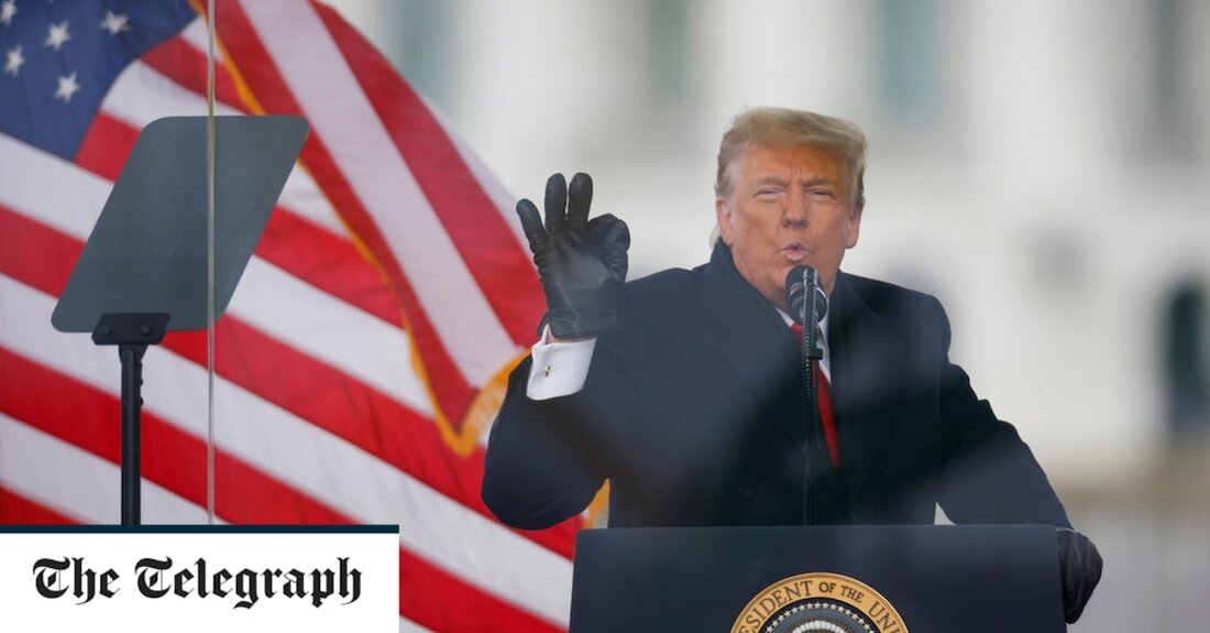 Der frühere Präsident Donald Trump hat Piers Morgan angegriffen, weil er ein öffentlichkeitswirksames Interview „täuschend bearbeitet“ hat, um es so aussehen zu lassen, als wäre er gegangen, und Audio veröffentlicht hat, von dem er behauptet, dass es das Gegenteil beweise. Herr Trump beschuldigte Herrn Morgan, sich „wie der Rest der gefälschten Nachrichtenmedien“ zu verhalten, indem er versuchte, ihr Treffen „rechtswidrig“ zu sensationslüstern. Vorschauclips, die von Talk TV, einer Tochtergesellschaft von Rupert Murdochs News Corp, veröffentlicht wurden, zeigen Herrn Trump während des Interviews als wütend und explosiv. „Schalten Sie die Kamera aus“, sagt Herr Trump am Ende. „Sehr unehrlich.“ Aber die &hellip;