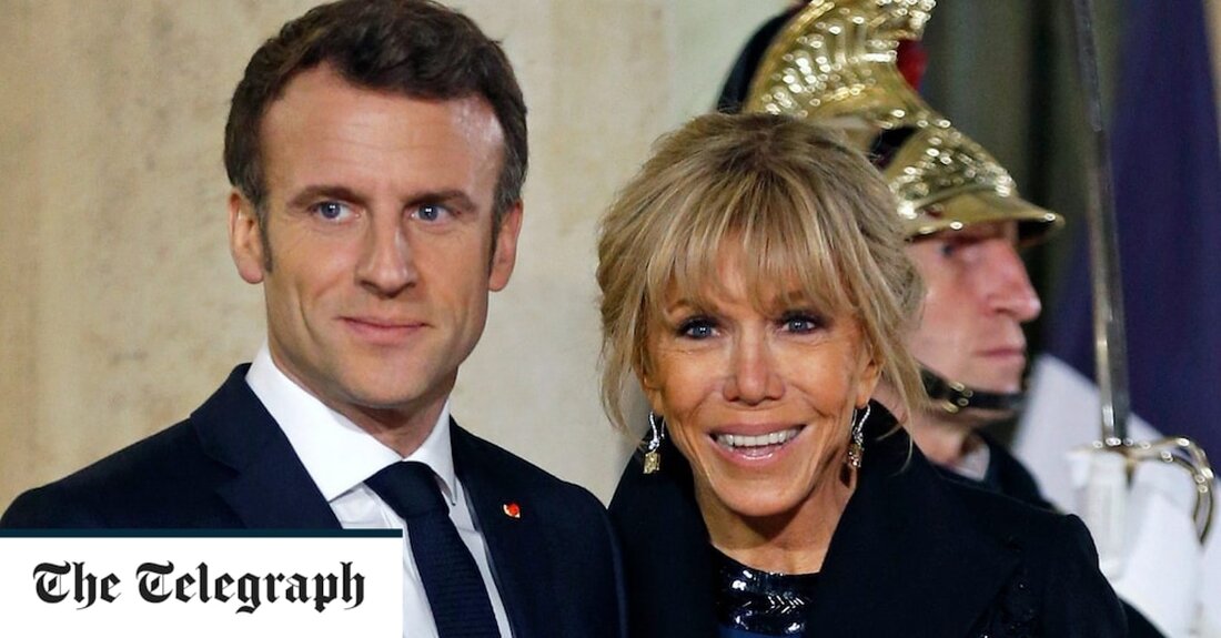 Frankreichs First Lady verklagt zwei Frauen, die behaupteten, Transgender zu sein, und löste vor dem erwarteten Wiederwahlkampf von Emmanuel Macron eine wütende Debatte in den sozialen Medien über sie aus. Berichten zufolge wurde eine erste Anhörung in dem Fall für den 15. Juni in Paris angesetzt, in der es um Behauptungen über eine Verletzung der Privatsphäre und grundlegender Persönlichkeitsrechte sowie um die illegale Verwendung ihres Bildes ging. Ein Anwalt von Brigitte Macron lehnte es ab, sich zu der Klage zu äußern, über die zuerst von M6 Television berichtet wurde, die sagte, dass sie von Brigitte Macrons drei Kindern aus einer &hellip;