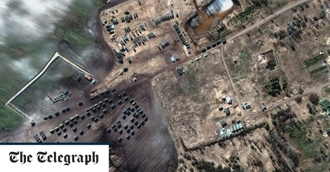 Ukrainekrieg &#8211; Sonderartikel Guten Morgen: Russlands Invasion in der Ukraine ist in den sechsten Tag eingetreten, da befürchtet wird, dass Wladimir Putin seine blutige Bombardierung der Städte des Landes verstärken wird. Es kommt, als Putin am Montag wegen Kriegsverbrechen angeklagt wurde, nachdem durch wahllosen Beschuss möglicherweise Dutzende von Zivilisten getötet wurden, darunter drei Kinder, die „lebendig verbrannt“ wurden. Hier ist, was über Nacht passiert ist. 1. Der russische Konvoi kann tatsächlich 40 Meilen lang sein Satellitenbilder, die am Montag aufgenommen wurden, zeigen einen russischen Militärkonvoi nördlich der ukrainischen Hauptstadt Kiew, der sich über etwa 64 km erstreckt, wesentlich länger als &hellip;