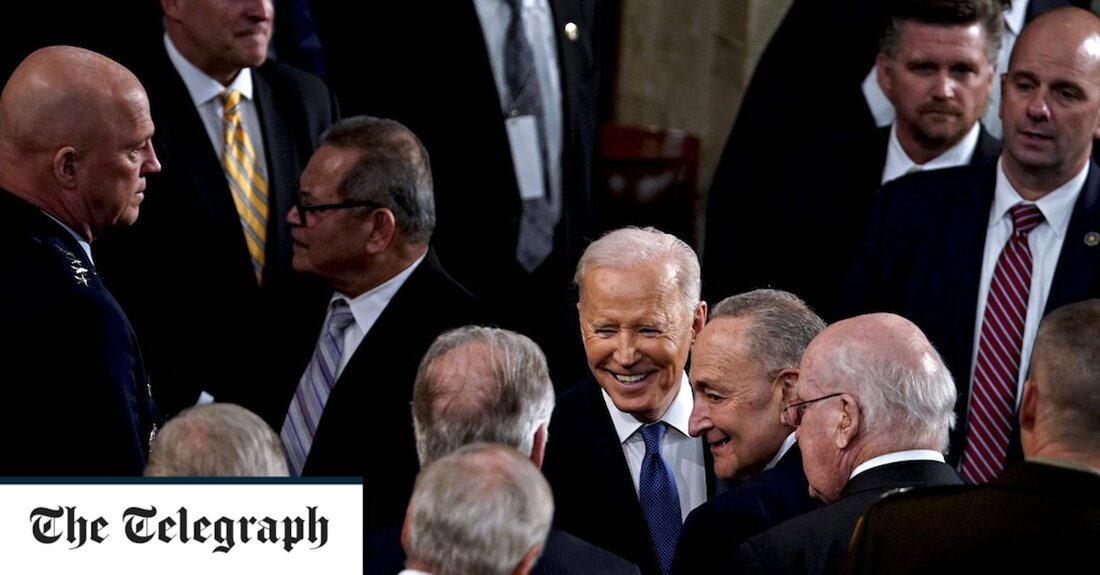 In seiner ersten Rede zur Lage der Nation war Joe Biden, der angeschlagene US-Präsident, für einen kurzen Moment die einigende Figur, die er immer zu sein hoffte. Als er die russische Invasion in der Ukraine verurteilte, erhielt er nicht nur eine, sondern neun stehende Ovationen, in denen die Republikaner sich ihren demokratischen Kollegen anschlossen und den Dachbalken applaudierten. Es war eine echte Einheit, die in den letzten Jahren im Kongress selten zu sehen war. Dies war nicht das Werk von Herrn Biden. Es war etwas, das nur Wladimir Putin erreichen konnte, wobei die Abneigung gegen seine Handlungen Amerikas ansonsten unüberwindbare &hellip;