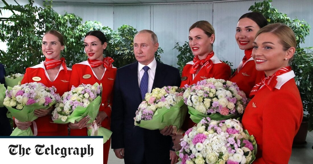 Ukrainekrieg &#8211; Sonderartikel Wladimir Putin hat bei einem gemütlichen Treffen mit Flugbegleiterinnen, die sich um einen mit Teekannen und Blumen beladenen Tisch versammelt hatten, einen Nuklearangriff auf den Westen angedeutet. Im Gegensatz zu den jüngsten öffentlichen Auftritten des russischen Präsidenten – er knurrte westliche Führer vom Ende seines meterlangen Kreml-Tisches aus an oder distanzierte sich sogar von seinen eigenen Ministern – saß ein entspannter Putin nah bei den Aeroflot-Mitarbeitern, als er sie über die aktuelle Situation informierte Ukraine. Der Fernsehauftritt erfolgte, als Großbritannien allen noch in Russland lebenden Bürgern riet, das Land zu verlassen, nachdem Moskau drakonische neue Beschränkungen der &hellip;