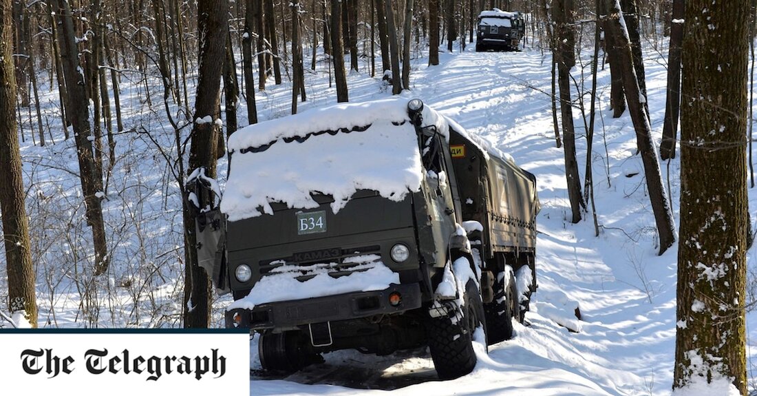 Nur wenige Militärs können im Griff des Winters mit annähernder Höchstleistung operieren. Alles wird schwieriger: Waffen säubern, Fahrzeuge reparieren und Essen zubereiten erreichen neue Schwierigkeitsgrade. Schlaf ist besonders wichtig. Der Komfort wird oft beeinträchtigt, wenn Gewehre im Schlafsack sind: bei Bedarf griffbereit und ohne Chance, dass die Finger an blankem, gefrorenem Metall kleben. Disziplinierte, ausgebildete und gut ausgerüstete Armeen überleben, um unter solchen Bedingungen zu kämpfen. Andere, darunter die seit acht Monaten in der Ukraine stationierte russische Armee, werden ums Überleben kämpfen. Eine hohe Moral ist erforderlich, um dem Temperaturabfall standzuhalten. Eine noch größere Bedeutung als an Sommertagen kommt der &hellip;
