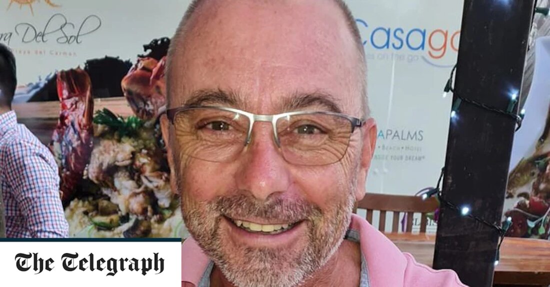 Ein Brite aus Cornwall wurde in Mexiko vor den Augen seiner Tochter im Teenageralter erschossen, nachdem er Berichten zufolge von einem Kartell bedroht worden war. Der Immobilienmakler Chris Cleave, 54, hatte am Samstag an einer Ampel angehalten, als er in seinem roten Audi durch den Ferienort Playa del Carmen bei Cancun fuhr, als er von zwei Männern auf einem Motorrad angeschossen wurde. Seine 14-jährige Tochter saß zum Zeitpunkt des Angriffs neben ihm. Sie wurde ins Krankenhaus gebracht, aber nicht ernsthaft verletzt. Der britische Expat, der mehr als ein Jahrzehnt in Mexiko gelebt und gearbeitet hatte, starb sofort an einer Kugel &hellip;