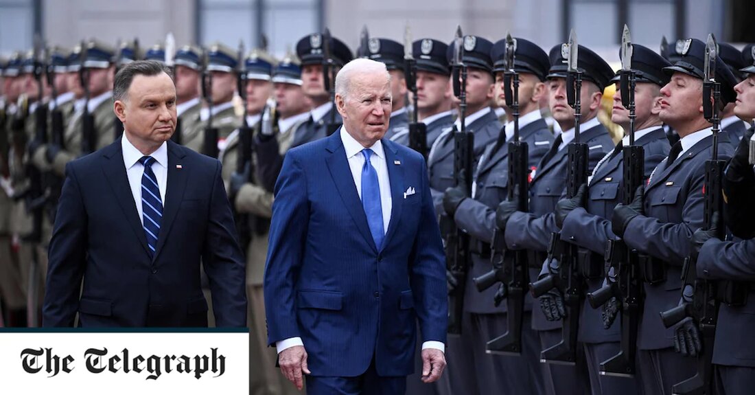 Ukrainekrieg &#8211; Sonderartikel Joe Biden hat der Ukraine am Samstag mehr Waffen zugesagt, als der US-Präsident den Kreml verärgerte, indem er Wladimir Putin bei einem Besuch im benachbarten Polen als „Metzger“ brandmarkte. Als Herr Biden Gespräche in Warschau führte, regneten russische Raketen auf Lemberg, etwa 50 Meilen von der ukrainischen Grenze zum Nato-Verbündeten entfernt. Der US-Präsident forderte Europa auf, sich gegen Putin zu vereinen, als er sich mit den Außen- und Verteidigungsministern der Ukraine auf der letzten Etappe einer Reise traf, die darauf abzielte, die Entschlossenheit der USA zu zeigen, der Invasion des Kremls entgegenzuwirken. Während Herr Biden in der &hellip;