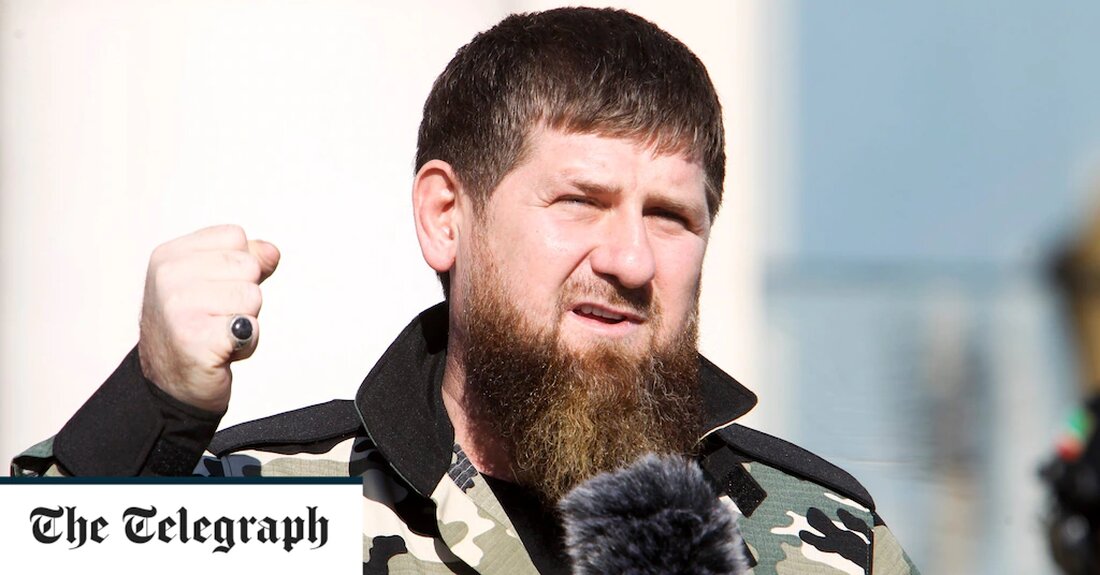 Männer in Tschetschenien fliehen ins Ausland, um nicht zum Kampf in die Ukraine einberufen zu werden, während die Zahl der Opfer unter den Streitkräften unter der Führung von Ramzan Kadyrov, dem hartnäckigen tschetschenischen Führer, steigt. Einwohner Tschetscheniens, einer Republik im Süden Russlands, sagten gegenüber The Telegraph, dass die wachsende Zahl von Begräbnissen für lokale Kämpfer und der Anblick schwer verletzter junger Männer einige Menschen gegen den Krieg aufbringen. Eine Frau in Grosny, der Hauptstadt Tschetscheniens, erzählte von einer Beerdigung, bei der vier Leichen lagen. „Sie waren vom Kadyrow-Regiment, das in der Ukraine gekämpft hat“, sagte sie. „Ich bin sehr verärgert, &hellip;