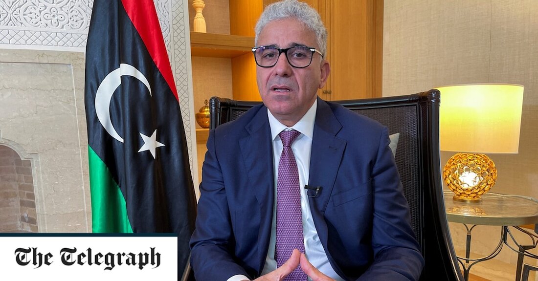 Der neueste Anwärter auf das Amt des Premierministers von Libyen hat gesagt, dass sein Land helfen könnte, den Mangel an russischem Öl auszugleichen, wenn der Westen dem Land hilft, sich von Jahren des Krieges zu erholen. Fathi Bashagha, 59, wurde im März vom libyschen Parlament in Tobruk zum Premierminister erklärt. Dies geschah, nachdem die Übergangsregierung von Abdul Hamid al-Dbeibah im Dezember nicht wie versprochen Wahlen organisiert hatte. Herr al-Dbeibah, 63, hat sich bisher geweigert, zurückzutreten. Libyens Ölförderung hat sich von einem durch die Revolution gegen Muammar Gaddafi im Jahr 2011 und den anschließenden Bürgerkrieg verursachten Einbruch erholt, bleibt aber deutlich &hellip;
