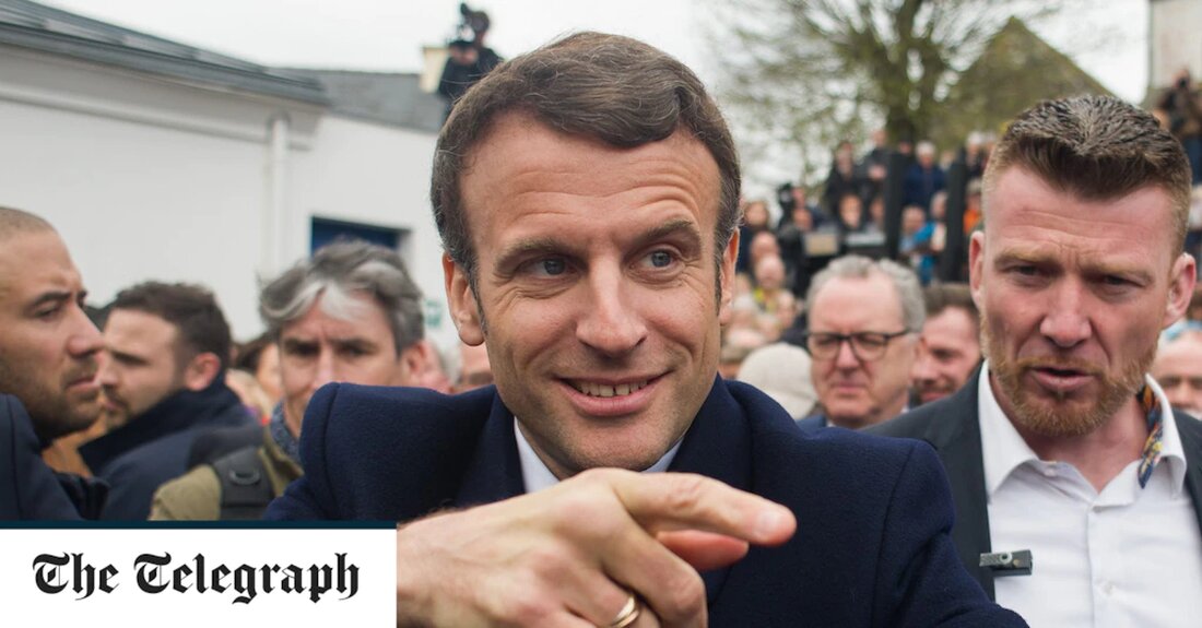 Emmanuel Macron wurde beschuldigt, der Debatte Tage vor den französischen Präsidentschaftswahlen ausgewichen zu sein und einen hochkarätigen Fernsehauftritt brüskiert zu haben, als eine neue Meinungsumfrage Marine Le Pen in ihrer bisher stärksten Position zeigte. „Emmanuel Macron ist sehr spät in die Kampagne eingetreten, mit veralteten Argumenten, die durch persönliche Angriffe auf mich besudelt wurden. Offensichtlich will er eine Debatte vermeiden“, sagte Frau Le Pen von der rechtsextremen National Rallye-Partei gegenüber France Inter Radio. Herr Macron hat sich wiederholt geweigert, vor dem ersten Wahlgang am kommenden Sonntag über andere Kandidaten zu debattieren, mit dem Argument, dass dies noch nie ein amtierender &hellip;