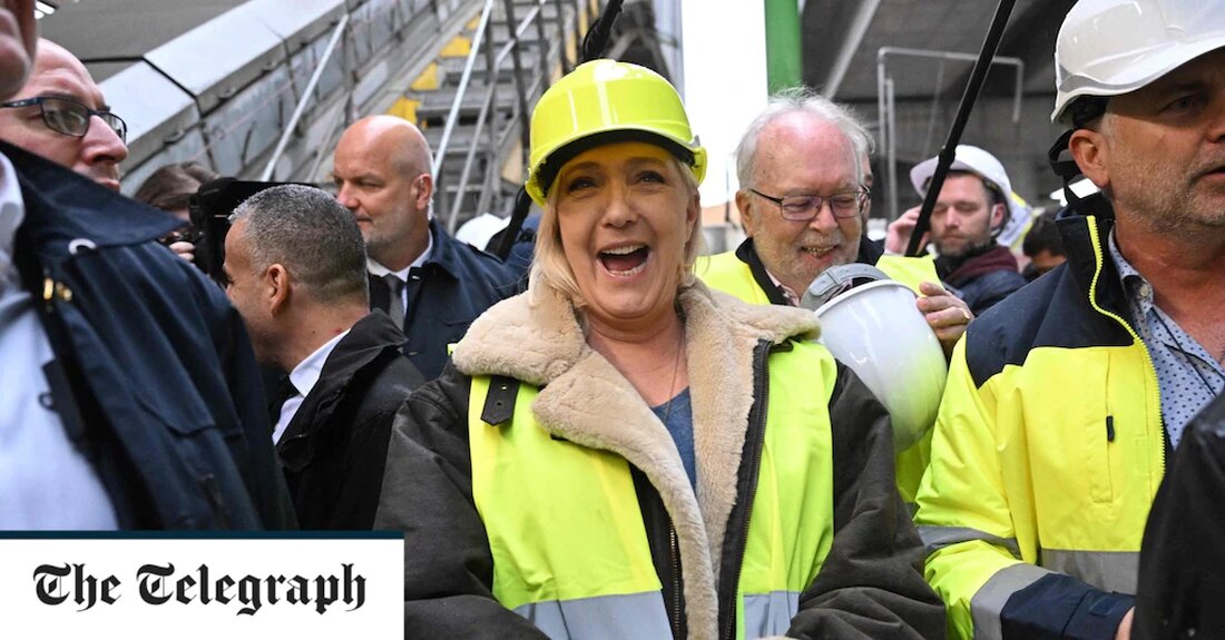 Marine Le Pen lobte am Mittwoch das Brexit-Großbritannien dafür, dass es sich von der „Brüsseler Zwangsjacke“ befreit hatte, während sie versprach, den Beitrag Frankreichs zum EU-Haushalt zu kürzen und ihre Pläne umriss, das Ansehen des Landes auf der Weltbühne zu stärken. Sie machte die Kommentare auf einer Pariser Pressekonferenz, um ihre außenpolitischen Referenzen aufzupolieren, die kurz von einem Demonstranten unterbrochen wurde, der ein herzförmiges Bild von Frau Le Pen und Wladimir Putin schwenkte. Unter Beschuss wegen ihrer Nähe zum russischen Präsidenten vor seinem Einmarsch in die Ukraine sagte Frau Le Pen, dass sie nach Kriegsende engere Verbindungen zwischen der Nato &hellip;
