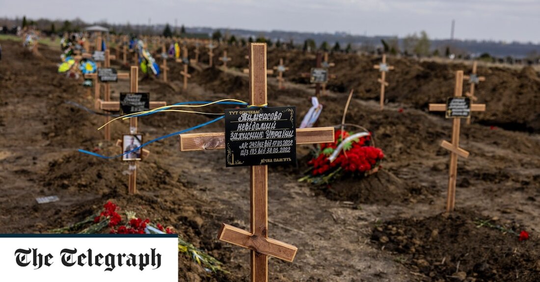 Ukrainekrieg &#8211; Sonderartikel Auf dem Friedhof am Rande der ostukrainischen Stadt Dnipro sind sechs Reihen mit 23 Gräbern vorgegraben und warten auf die Soldaten, die bei der russischen Invasion getötet wurden. Weitere sieben Reihen sind bereits gefüllt. Nachdem Russland am 24. Februar in die Ukraine einmarschiert war, errichteten Totengräber eine neue militärische Abteilung auf dem Friedhof, indem sie mit einem Bagger fast 300 neue Gräber vorbereiteten, in Erwartung der Opfer, die bald von der Ostfront hereinströmen würden. Dass mehr als die Hälfte dieser Gräber nach nur sieben Wochen Krieg bereits voll sind, veranschaulicht anschaulich die steigenden Kosten für den Widerstand &hellip;