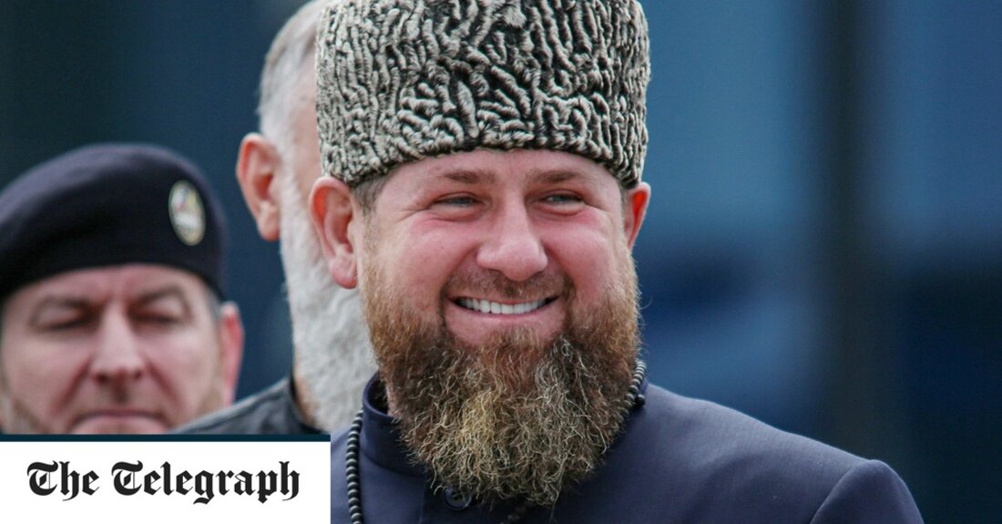 Ramsan Kadyrow, der tschetschenische Warlord, der einer der größten Unterstützer von Wladimir Putins Invasion in der Ukraine ist, hat gesagt, dass er aufhören will. In einem Video auf seinem Telegram-Kanal sagte Kadyrow, er sei seit 15 Jahren Präsident von Tschetschenien im Nordkaukasus Russlands und wolle seinen Empfang nicht „überdauern“. „Wir haben ein Sprichwort unter Kaukasiern, Tschetschenen. Egal wie respektiert und lang erwartet ein Gast ist, wenn er pünktlich abreist, dann ist es noch angenehmer“, sagte er in dem Video, das in seinem luxuriösen Palast in Grosny gedreht wurde. „Ich denke, dass auch meine Zeit gekommen ist.“ Herr Kadyrow ist ein &hellip;