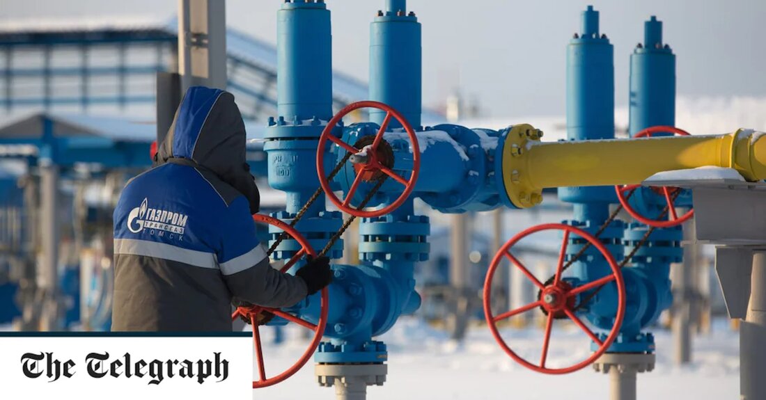 Gazprom hat „höhere Gewalt“ für Gaslieferungen nach Europa erklärt und die Befürchtungen einer vollständigen Abschaltung geschürt, die in diesem Winter zu erheblichen Energieknappheiten auf dem gesamten Kontinent führen könnte. Russlands staatlich kontrollierter Energieriese schrieb in einem Brief an mindestens einen europäischen Kunden, dass er seinen Lieferverpflichtungen aufgrund „außergewöhnlicher“ Umstände, die außerhalb seiner Kontrolle liegen, nicht mehr nachkommen könne. Der Kreml, der von lähmenden westlichen Sanktionen wegen seiner Invasion in der Ukraine getroffen wurde, hat versucht, die Gaslieferungen nach Europa zu drosseln, um die Regierungen unter Druck zu setzen, die Strafmaßnahmen zu lockern. In Panik geratene EU-Regierungen kämpfen bereits um die &hellip;