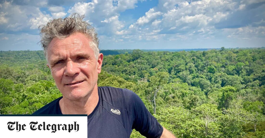 Auf dem Boot eines Verdächtigen, der im Zusammenhang mit dem Verschwinden eines britischen Journalisten und eines brasilianischen indigenen Experten im Amazonas festgenommen wurde, seien Blutspuren gefunden worden, teilten die Behörden am Donnerstag mit, als die Aufrufe zur Intensivierung der Suche zunahmen. Dom Phillips, 57, ein regelmäßiger Mitarbeiter der Zeitung The Guardian, und Bruno Pereira, 41, ein Spezialist für indigene Völker, wurden am Sonntag als vermisst gemeldet, nachdem sie sich mitten in den Amazonas-Regenwald gewagt hatten. „Auf dem Boot von Amarildo da Costa de Oliveira, 41, wurden Blutspuren gefunden“, sagte die brasilianische Polizei in einer Erklärung und fügte hinzu, dass der &hellip;