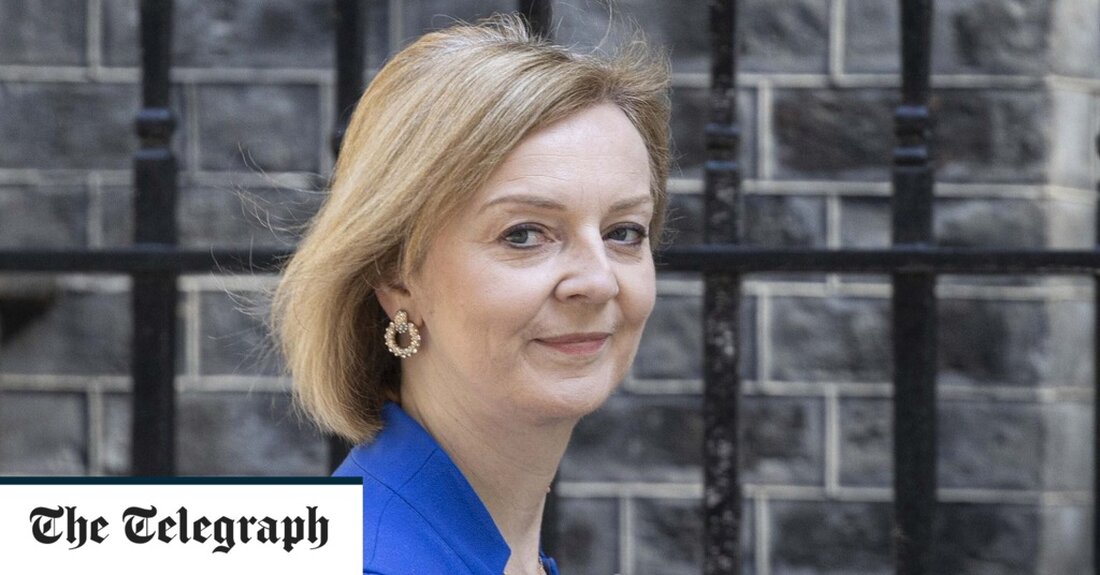 Die Europäische Union wird erneut rechtliche Schritte gegen Großbritannien wegen Verstößen gegen das Brexit-Austrittsabkommen einleiten, wobei die Gefahr eines Handelskriegs droht, wenn die Regierung sich weigert, sich daran zu halten. Maros Sefcovic, Vizepräsident der Europäischen Kommission, sagte, dass der Schritt des Vereinigten Königreichs, das Nordirland-Protokoll einseitig außer Kraft zu setzen, „dem gegenseitigen Vertrauen schadet und eine Formel für Unsicherheit darstellt“. Seine Warnung kam nach einem Telefonat mit Liz Truss, der Außenministerin, am Montagmorgen, um die Pläne Großbritanniens zu besprechen, das sogenannte Northern Ireland Protocol Bill vorzulegen. Die erste Reaktion der EU wird voraussichtlich verhalten sein und nach der ersten Lesung &hellip;