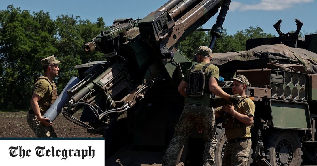 Ukrainekrieg &#8211; Sonderartikel Der Westen müsse eine „Kriegsbasis“ annehmen und die Ukraine richtig bewaffnen, um Russland zu besiegen, sagte Lettland am Samstag, als ukrainische Beamte warnten, dass Wladimir Putins Armee seinen Krieg immer noch gewinnen könnte. In separaten Interviews mit The Telegraph warnte Edgars Rinkēvičs, Lettlands Außenminister, dass der Westen die Ukraine „so lange wie nötig“ unterstützen müsse, und Mykhailo Podolyak, ein Berater des ukrainischen Präsidenten, sagte, dass die Armee mehr schwere Waffen brauche. Herr Rinkēvičs sagte, dass den osteuropäischen Ländern inzwischen weitgehend die Panzer und Waffen aus der Sowjetzeit für den Versand nach Kiew ausgegangen seien und dass Westeuropa &hellip;