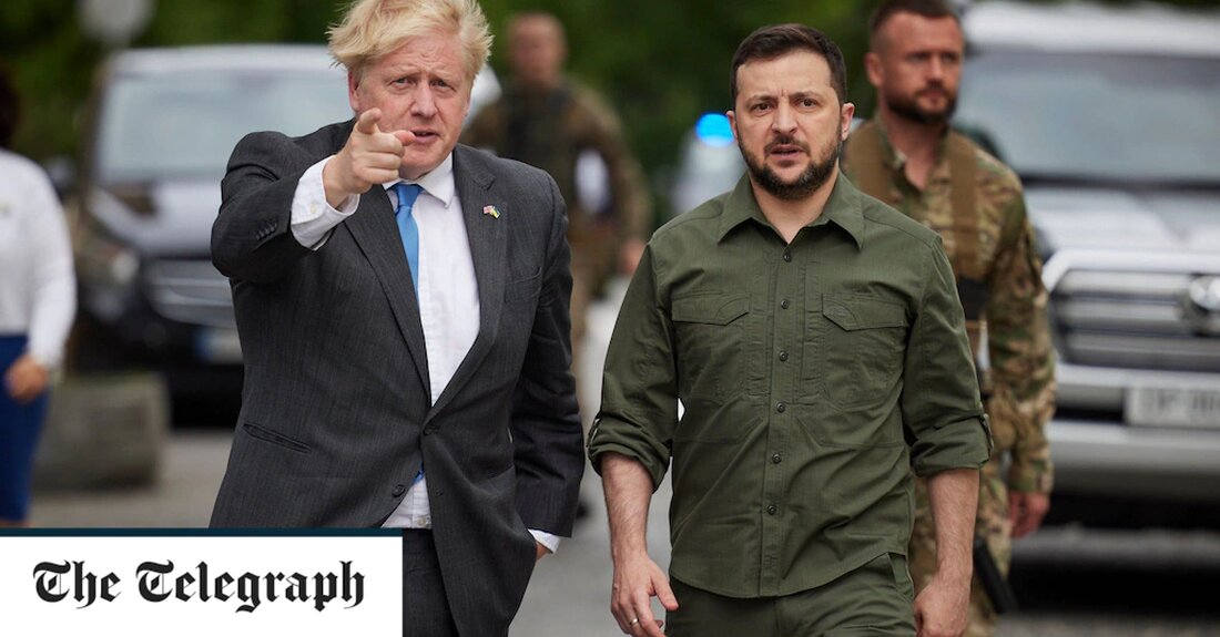 Der Sturz von Boris Johnson trägt zur steigenden Gefahr in der Ukraine bei. Seine Churchillianische Unterstützung für die Ukraine und sein Drängen auf verheerende Sanktionen angesichts einer glanzlosen Reaktion von Joe Biden und des Nachziehens in europäischen Hauptstädten trieben ihn an die Weltspitze im Feldzug gegen Russland. Keiner von Johnsons potenziellen Nachfolgern wird seiner Entschlossenheit wahrscheinlich gleichkommen, zumal die innenwirtschaftlichen Folgen des Krieges weiterhin hartnäckig beißen. Da sich die Wahl der Tory-Führung mindestens bis September hinziehen wird, wird die gesamte politische Aufmerksamkeit natürlich darauf gerichtet sein, abgesehen von einer neuen Politik und Maßnahmen gegen den Krieg. Die Augen der Medien, &hellip;
