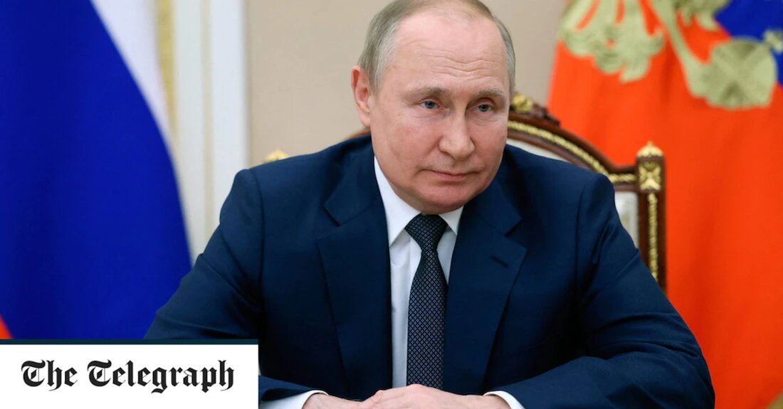 Ukrainekrieg &#8211; Sonderartikel Wladimir Putin sei „zu gesund“, sagte die CIA und wies Spekulationen in den Medien zurück, dass der russische Präsident an einem schlechten Gesundheitszustand leide. Seit Monaten kursieren Gerüchte, der 69-Jährige habe eine Krebsdiagnose oder Parkinson, nachdem er bei zahlreichen öffentlichen Auftritten unsicher wirkte. William Burns, Direktor der CIA, sagte, es gebe keine Informationen, die darauf hindeuten, dass der russische Führer krank sei. „Es gibt viele Gerüchte über die Gesundheit von Präsident Putin, und soweit wir das beurteilen können, ist er viel zu gesund“, sagte Herr Burns dem Aspen Security Forum in Colorado. Auch der Kreml wies am &hellip;