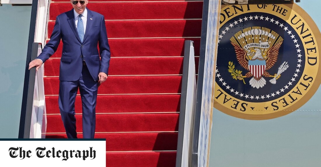 Joe Biden sagte, er werde am Eröffnungstag seiner ersten Reise in den Nahen Osten als US-Präsident militärische Gewalt gegen den Iran einsetzen, um dessen Regime daran zu hindern, Atomwaffen zu erwerben. Er wies Teherans Forderung zurück, sein Korps der Islamischen Revolutionsgarden (IRGC) von Washingtons Liste ausländischer Terrororganisationen zu streichen, selbst wenn dies seine Hoffnungen auf ein Atomabkommen mit dem Iran zunichte machte. In einem Interview mit dem israelischen Sender N12 am Mittwochabend wurde Herr Biden gefragt, ob er bereit sei, Gewalt anzuwenden, um den Erwerb von Atomwaffen durch den Iran zu verhindern. „Wenn das der letzte Ausweg war, ja“, antwortete &hellip;