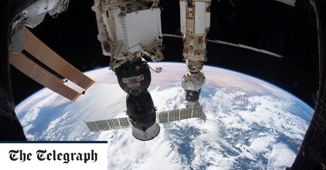 Russland hat angekündigt, sich nach 2024 von der Internationalen Raumstation zurückzuziehen, um sich auf den Bau eines eigenen Orbitallabors zu konzentrieren. Der Rückzug wird die Weltraumforschungspartnerschaft zwischen Russland und den Vereinigten Staaten beenden, eine gemeinsame Anstrengung, die alle Stürme in den oft frostigen Beziehungen der beiden Länder überstanden hat und sogar während des Höhepunkts des Kalten Krieges fortgesetzt wurde. Der Leiter von Roscosmos, der russischen Raumfahrtbehörde, sagte am Dienstag bei einem Fernsehtreffen mit Präsident Wladimir Putin, Russland sehe keinen Sinn darin, das gemeinsame Abkommen mit den USA über 2024 hinaus zu verlängern. „Wir werden definitiv alle unsere Verpflichtungen gegenüber unseren &hellip;