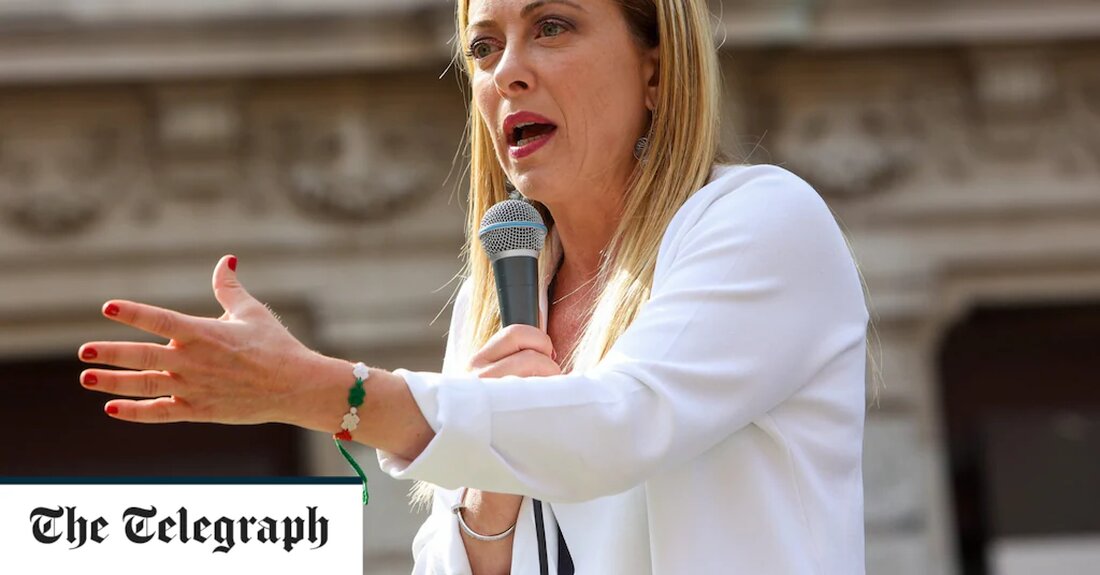 Der Spitzenkandidat, der nächste Premierminister des italienischen Landes werden soll, wurde beschuldigt, eine „Kriegshandlung“ gefördert zu haben, nachdem er eine Seeblockade gefordert hatte, um die illegale Ankunft von Migranten aus Libyen zu stoppen. Giorgia Meloni, Vorsitzende der Rechtsgerichteten Brüder Italiens, der Partei, die als Erbe der italienischen faschistischen Bewegung gilt, tritt für eine harte Linie gegen Migranten ohne Papiere ein. Frau Meloni führt derzeit nationale Meinungsumfragen vor den Wahlen in Italien am 25. September an. Während eines Interviews mit dem Fernsehsender Mediaset von Silvio Berlusconi forderte Frau Meloni eine Seeblockade, um Migranten ohne Papiere daran zu hindern, das Mittelmeer zu &hellip;