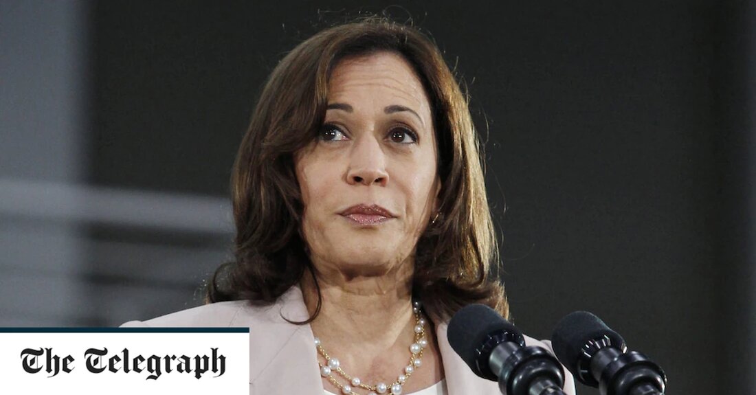 Kamala Harris beschuldigte am Samstag republikanische Führer, wegen der Razzia auf Donald Trumps Mar-a-Lago-Anwesen „gefährliche“ Angriffe auf das FBI unternommen zu haben. Der US-Vizepräsident reagierte auf Andeutungen republikanischer Senatoren, dass die Razzia politisch motiviert sei. Ihre Kommentare kamen, nachdem ein am späten Freitag von einem Gericht erlassener Durchsuchungsbefehl zeigte, dass 11 Sätze geheimer Dokumente von Agenten aus Herrn Trumps Haus in Florida entfernt wurden. Der Haftbefehl wurde erteilt, nachdem das FBI die wahrscheinliche Ursache für mögliche Verstöße gegen das Spionagegesetz aufgezeigt hatte. Herr Trump hat die Razzia am Montag als „Hexenjagd“ bezeichnet und vorgeschlagen, dass das FBI Beweise „unterbringen“ könnte, &hellip;