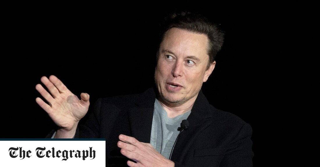 Elon Musk hat sich mit dem ukrainischen Präsidenten Wolodymyr Selenskyj in einen Streit verwickelt, nachdem der Milliardär seinen eigenen umstrittenen Friedensplan zur Beendigung des Krieges mit Russland vorgeschlagen hatte. Herr Musk, der reichste Mensch der Welt, schlug UN-überwachte Wahlen in vier besetzten Regionen vor, die Moskau letzte Woche nach so genannten Referenden annektieren wollte. Die Abstimmungen wurden von Kiew und den westlichen Regierungen als illegal und erpressend angeprangert. „Russland verlässt das Land, wenn dies der Wille des Volkes ist“, schrieb Musk. Er erntete den Zorn von Herrn Zelensky, der auf seinem Twitter-Account eine eigene Umfrage vorschlug. „Welchen @elonmusk magst du &hellip;