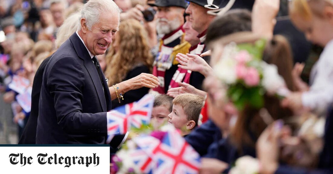 HM Queen Elizabeth II &#8211; Vollständige Berichterstattung Die New York Times hat einen kritischen Bericht über König Charles III. veröffentlicht, in dem der Monarch als „abgekoppelt“ bezeichnet wird, weil er Steuerprivilegien geniesst, während die britische Öffentlichkeit „auf Lebensmittelbanken angewiesen“ ist. Die amerikanische Zeitung schrieb, dass Charles als Prinz von Wales „ein halbes Jahrhundert damit verbrachte, sein königliches Anwesen in ein Milliarden-Dollar-Portfolio und einen der lukrativsten Geldverdiener im Geschäft der königlichen Familie zu verwandeln“. Die Autoren der Geschichte beschrieben, wie König Charles das Portfolio seiner Mutter, der verstorbenen Königin Elizabeth II., übernehmen und einen Teil dieses unermesslichen persönlichen Vermögens steuerfrei erben &hellip;