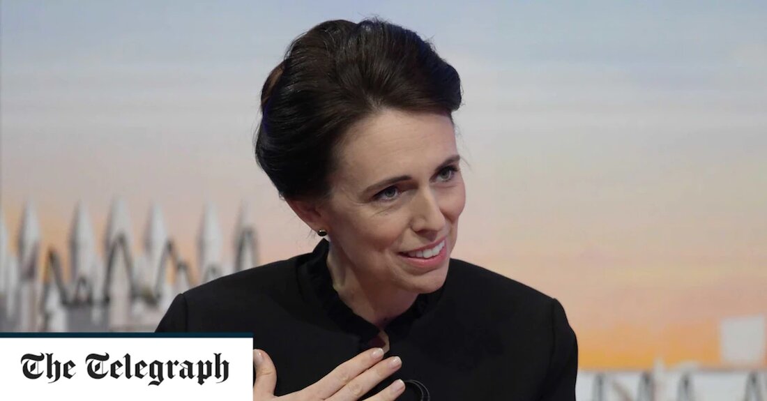 HM Queen Elizabeth II &#8211; Vollständige Berichterstattung Jacinda Ardern hat sich an die umstrittenen Reisebusse gewandt, die die führenden Persönlichkeiten der Welt zur Beerdigung von Königin Elizabeth II bringen werden, und sagte: „Ich verstehe die Aufregung um den Bus nicht“. Globale Führer werden angewiesen, ihre Diplomatenautos aufzugeben und stattdessen den Transport mit ihren Präsidentenkollegen und Premierministern im Rahmen von Plänen des Foreign, Commonwealth and Development Office (FCDO) zu teilen, um morgen früh eine sichere Reise zur Beerdigung in der Westminster Abbey zu ermöglichen . Die Pläne haben Sicherheitsbedenken bei Diplomaten und Beamten ausgelöst. Doch die neuseeländische Premierministerin Jacinda Ardern ist &hellip;