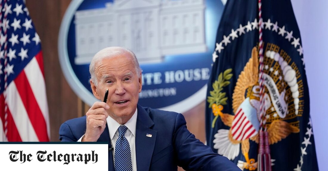 Joe Biden bestand darauf, dass er stolz auf seinen Sohn sei, weil er seine Probleme mit der Drogenabhängigkeit angegangen sei, als er seine ersten Kommentare zu einem umstrittenen Waffenverfahren gegen ihn abgab. Hunter Biden wurde möglichen strafrechtlichen Anklagen ausgesetzt, weil er 2018 angeblich bei einem Waffenkaufantrag gelogen hatte, bei dem er bezeugen musste, dass er keine Drogen konsumierte oder von ihnen abhängig war. Bis jetzt hat sich das Weiße Haus in einer laufenden Untersuchung gegen Hunter, die sich zuzuspitzen scheint, neutral verhalten. Herr Biden sagte, er sei „stolz“ auf seinen Sohn, weil er offen über seine Sucht gesprochen und ein &hellip;