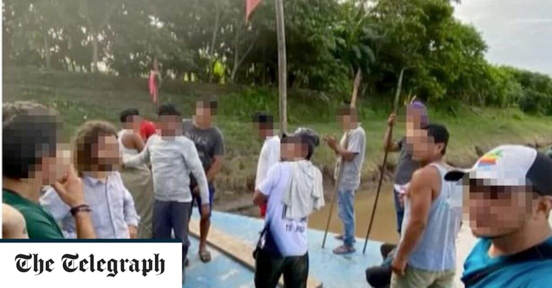 Britische Touristen wurden von einer indigenen Gruppe als Geiseln genommen, die versucht, die peruanische Regierung nach einer Ölpest zum Handeln zu zwingen. Die inhaftierten Touristen, darunter Bürger aus den Vereinigten Staaten, Spanien, Frankreich, dem Vereinigten Königreich und der Schweiz, waren auf einem Boot auf dem Fluss Cuninico unterwegs, als sie von der Amazonas-Gruppe festgenommen wurden. „(Wir wollen) mit dieser Aktion die Aufmerksamkeit der Regierung auf sich ziehen, es gibt Ausländer und Peruaner, es gibt etwa 70 Menschen“, sagte Watson Trujillo, der Anführer der Cuninico-Gemeinschaft, gegenüber RPP Radio. Herr Trujillo sagte, seine Gruppe habe die „radikale Maßnahme“ ergriffen, um Druck auf &hellip;