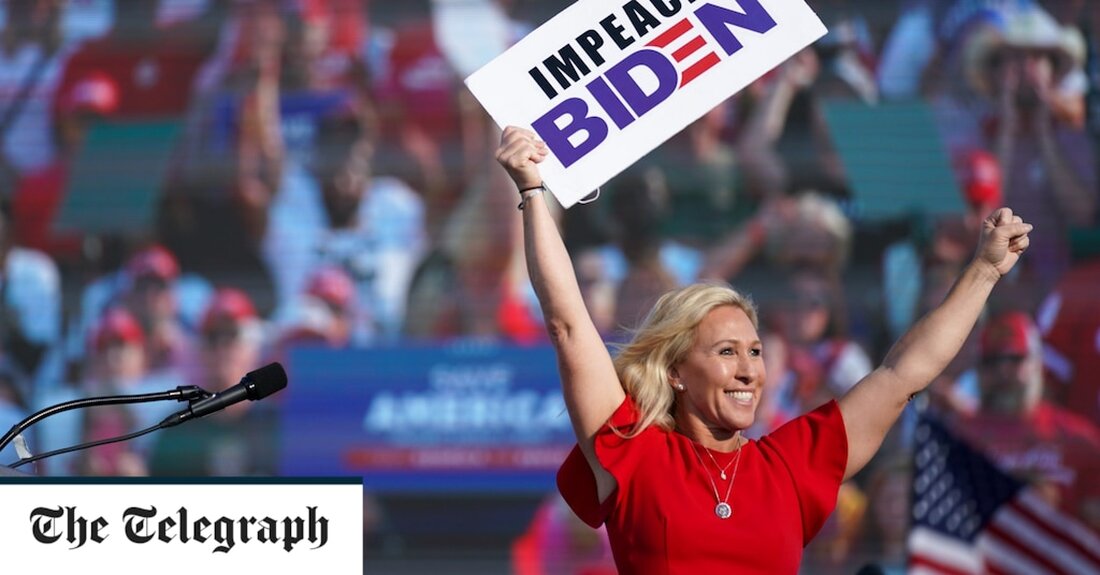 US Midterms Die republikanische Feuerbrand Marjorie Taylor Greene führt bei den erbittert umkämpften Zwischenwahlen, die die Bedingungen für den Rest der ersten Amtszeit von Joe Biden bestimmen werden, eine rote Welle durch Amerika an. Die Top-Verbündete von Trump gewann leicht ihren Distriktsitz in Georgia, um wieder in den Kongress zurückzukehren, wo ihr wahrscheinlich eine herausragende Rolle von ihrer Partei eingeräumt wird, wenn sie die Kontrolle über beide Kammern übernimmt. Alle 435 Sitze im Repräsentantenhaus, 35 Sitze im Senat und 36 Gouverneursposten zu gewinnen. Die Demokraten haben derzeit hauchdünne Mehrheiten in beiden Kammern des Kongresses, aber wenn die Republikaner übernehmen, werden &hellip;