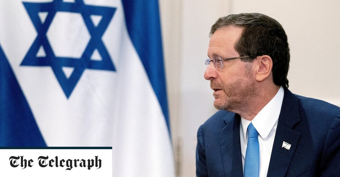 Der israelische Präsident wurde dabei erwischt, wie er warnte, dass „die ganze Welt“ „besorgt“ sei, dass die extreme Rechte Teil der nächsten Regierung des Landes werde. Präsident Isaac Herzog, dessen Rolle größtenteils zeremonieller Natur ist, hatte mit Mitgliedern der ultraorthodoxen Fraktion Shas gesprochen, als seine Kommentare von einem nahe gelegenen Mikrofon aufgenommen wurden. „Sie haben einen Partner, um den sich die ganze Welt Sorgen macht“, sagte er und bezog sich auf Itamar Ben-Gvir, den rechtsextremen verurteilten Terrorismus-Unterstützer, der den religiösen Zionismus mitführt, der bei den Wahlen letzte Woche die drittgrößte Anzahl von Sitzen gewonnen hat . „Das habe ich ihm &hellip;