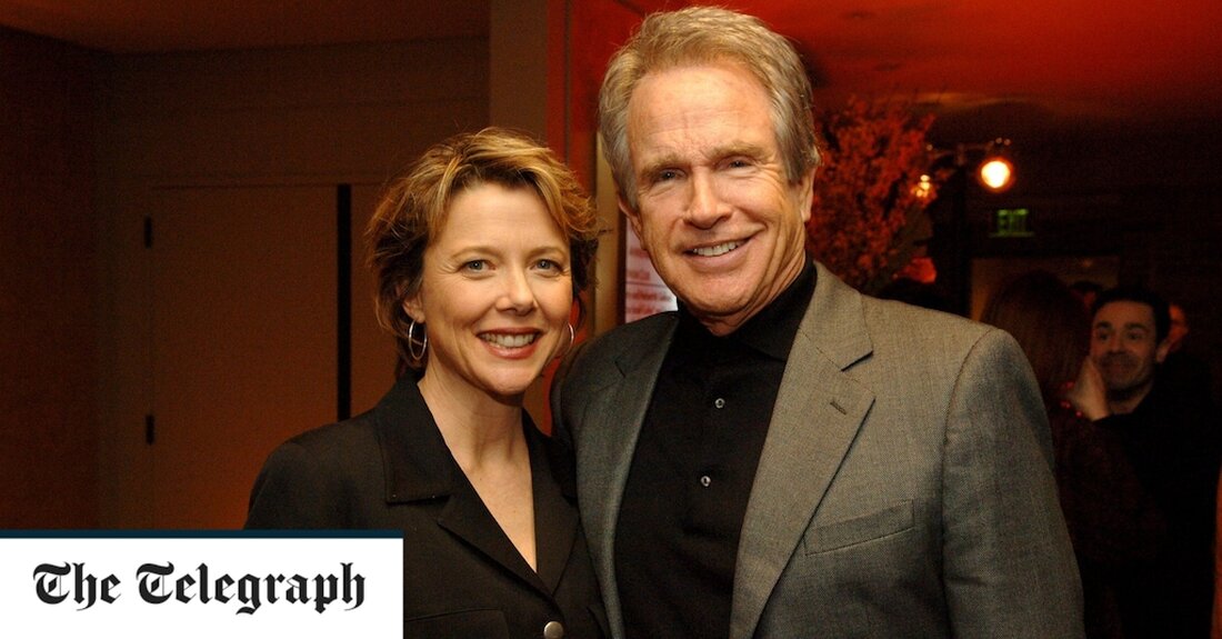 Warren Beatty, der mit dem Oscar ausgezeichnete Bonnie and Clyde-Schauspieler, wurde beschuldigt, 1973 ein Mädchen sexuell missbraucht zu haben, als sie ein Teenager war. In der Klage wird behauptet, er habe seinen Hollywood-Status genutzt, um „sexuellen Kontakt mit der damals 14- und 15-jährigen Anklägerin Kristina Charlotte Hirsch zu pflegen, zu manipulieren, auszunutzen und zu erzwingen“. Der von The Telegraph gesehene Anzug nennt Beatty nicht, sondern gibt ihm das Pseudonym Defendant Doe. Er ist jedoch anhand der Beschreibung eindeutig identifizierbar, die besagt, dass der Angeklagte ein Schauspieler ist, der für einen Oscar für die Darstellung von Clyde in dem erfolgreichen Film &hellip;