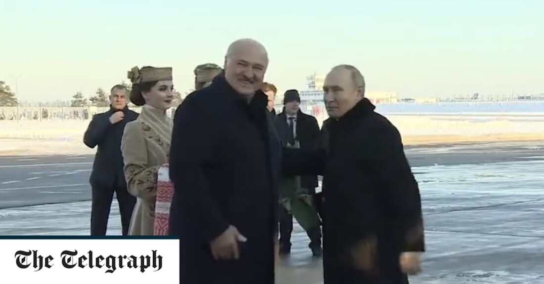 Wladimir Putin reiste am Montag nach Minsk, um einen seiner wenigen verbliebenen Verbündeten zu treffen, und schürte die Befürchtungen, dass er Weißrussland dazu drängen wird, sich einem neuen Angriff auf die Ukraine anzuschließen. Bei seinem ersten Besuch in Weißrussland seit drei Jahren wird der russische Präsident von seinen Verteidigungs- und Außenministern begleitet, in einem offensichtlichen Versuch, Alexander Lukaschenkos Unterstützung für neue Schritte in der andauernden russischen Invasion zu sichern. Herr Putins Reise nach Minsk fand statt, als russische Kriegsschiffe am Montag aufbrachen, um an gemeinsamen Marineübungen mit China teilzunehmen. Das russische Verteidigungsministerium sagte, der Raketenkreuzer Warjag, der Zerstörer Marschall Schaposhnikow &hellip;
