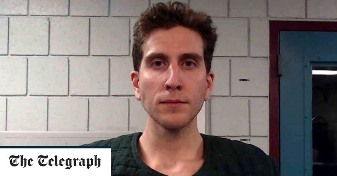 Der wegen des Verdachts der Ermordung von vier Studenten in Idaho festgenommene Kriminologiestudent soll die Opfer &#8222;wochenlang&#8220; verfolgt haben, bevor sie getötet wurden, und Berichten zufolge noch lange danach Handschuhe in einem Supermarkt getragen haben. Berichten zufolge zeigen Handydaten, dass Bryan Kohberger, 28, oft am selben Ort war wie die drei Studenten der Universität von Idaho und einer ihrer Freunde, bevor er sie angeblich zu Tode schnitt, als sie anscheinend in einem Haus außerhalb des Campus schliefen, eine Quelle in der Nähe sagte einer der Ermittler des Falls den Medien. Die Mitbewohnerinnen Kaylee Goncalves, 21, Madison Mogen, 21, Xana Kernodle, &hellip;