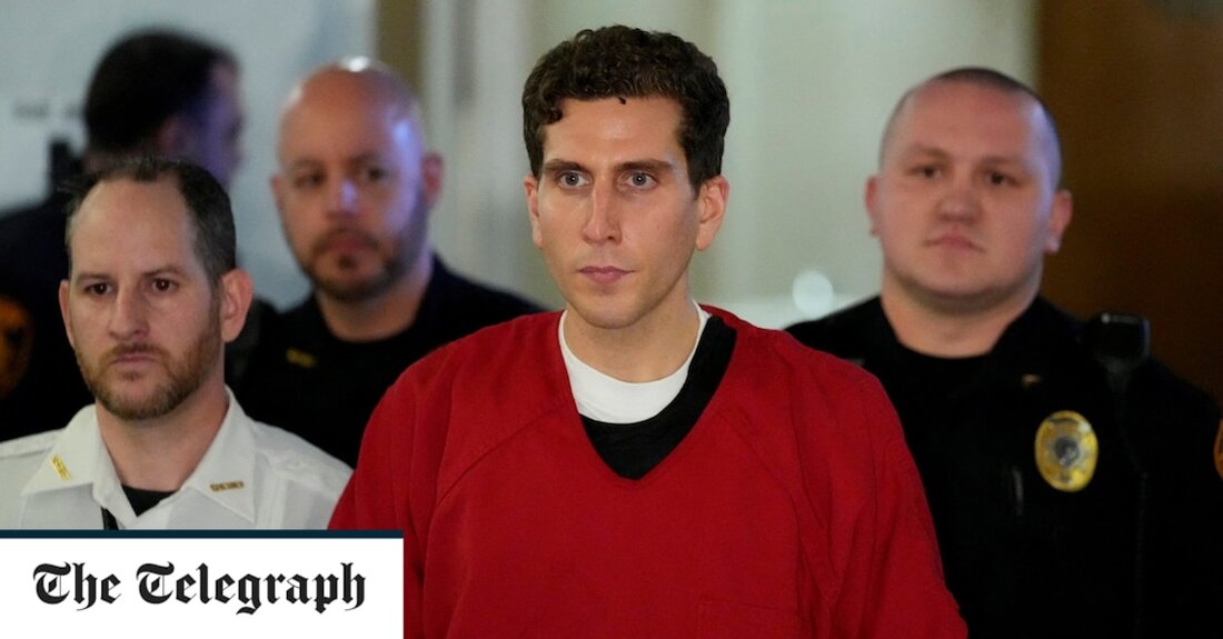 Ein einzelner DNA-Strang, der auf der Scheide eines Messers gefunden wurde, mit dem vier amerikanische Universitätsstudenten getötet wurden, veranlasste die Polizei, Bryan Kohberger zu verdächtigen, der laut einer kürzlich veröffentlichten eidesstattlichen Erklärung vor dem Angriff zwölf Mal das Haus der Opfer besuchte. Die Gerichtsdokumente geben Aufschluss über die Gründe, warum der 28-Jährige des Todes von Kaylee Goncalves, Madison Mogen, Xana Kernodle und Ethan Chapin in einem Haus im Dorf Moskau, Idaho, im vergangenen November beschuldigt wurde. Letzte Woche wurde Herr Kohberger, ein Doktorand der Kriminologie, im Haus seiner Eltern im Osten von Pennsylvania festgenommen – fast 2.000 Meilen vom Tatort &hellip;