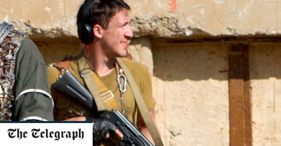 Russlands oberste Ermittlungsbehörde jagt einen patriotischen Filmstar, nachdem er sich gegen den Krieg ausgesprochen und gesagt hat, er könne für die Ukraine kämpfen. Artur Smolyaninov verließ seine erfolgreiche Karriere und eine Reihe lukrativer Verträge, um aus Russland zu fliehen, um die Invasion der Ukraine ohne Gefahr einer Verhaftung offen zu verurteilen. Er ist vor allem für seine Rollen in nationalistischen Blockbustern bekannt. Alexander Bastrykin, der Leiter des Ermittlungsausschusses Russlands – der sich normalerweise mit hochkarätigen Verbrechen befasst – gab jedoch bekannt, dass er seine Kollegen mit der Ausarbeitung einer Anklage gegen den 39-jährigen Filmstar im Zusammenhang mit einem kürzlich geführten &hellip;
