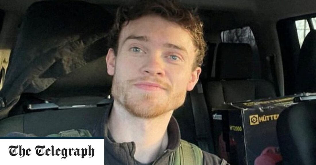 Die Familie eines britischen Helfers sagte, sie fürchte um seine Gesundheit, nachdem er an der Front in der Ukraine vermisst wurde. Christopher Parry aus Truro, Cornwall, wurde seit letztem Freitag nicht mehr gesehen, nachdem er mit Andrew Bagshaw, einem britischen Freiwilligenkollegen, zu einer Evakuierungsmission aufgebrochen war. Es wird angenommen, dass das Paar in Soledar, einer kleinen Salzminenstadt in der Nähe von Bakhmut, eingedrungen ist, wo sich die russischen Angriffe in den letzten vier Tagen intensiviert haben. „Wir sind im Moment sehr besorgt und besorgt über die Gesundheit und den Verbleib von Chris“, sagte die Familie von Herrn Parry in einer &hellip;