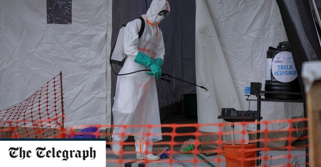 Uganda hat den letzten Ebola-Ausbruch für beendet erklärt, nachdem das tödliche Virus 55 Menschen getötet hatte. Die Ärzte haben in den vergangenen sechs Wochen keine neuen Fälle registriert, sodass die Infektionswelle offiziell als beendet gilt. Das ostafrikanische Land kämpfte zunächst darum, die Ausbreitung des hämorrhagischen Fiebers einzudämmen, und es gab Befürchtungen, dass es sich in Ugandas Großstädten ausbreiten würde, nachdem Fälle in der Hauptstadt Kampala festgestellt worden waren. Die Bemühungen zur Eindämmung des Ausbruchs wurden erschwert, da die Infektionen durch den Sudan-Stamm des Ebola-Virus verursacht wurden, für den es keinen zugelassenen Impfstoff gibt. „Ohne Impfstoffe und Therapeutika war dies einer &hellip;
