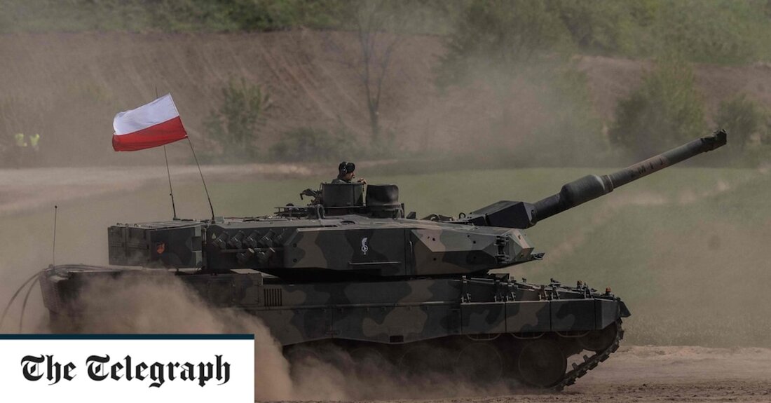 Großbritannien plant, der Ukraine Panzer zu liefern, bestätigte Downing Street am Mittwoch erstmals. Ein Sprecher von No10 sagte, Rishi Sunak habe Ben Wallace, seinen Verteidigungsminister, angewiesen, „mit Partnern zusammenzuarbeiten“, um „mit unserer Unterstützung für die Ukraine, einschließlich der Bereitstellung von Panzern, weiter und schneller voranzukommen“. Die offensichtliche Bestätigung kommt nach Berichten, dass Großbritannien erwägt, Kiews Streitkräfte mit etwa 12 Challenger II-Panzern auszuliefern. Wenn ein Vertrag über die Lieferung einer Reihe von Kampfpanzern der britischen Armee an die Ukraine abgeschlossen wird, wäre dies das erste Mal, dass ein westliches Land so schwere Panzer nach Kiew liefert. Polen und Schweden schlossen sich &hellip;
