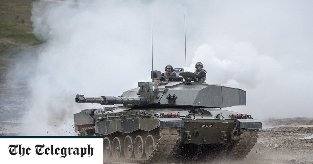 Britische Panzer werden rechtzeitig für eine erwartete russische Frühjahrsoffensive in der Ukraine eintreffen, sagte das Verteidigungsministerium, und sich den in Deutschland hergestellten Leoparden anschließen, die innerhalb weniger Wochen nach Kiew geschickt werden. „Die Absicht ist, dass es Ende März sein wird“, sagte Verteidigungsminister Alex Chalk. Polen sagte am Donnerstagmorgen, dass seine Leopard-2-Panzer innerhalb weniger Wochen eintreffen würden, inmitten einer Eile, Kiew vor neuen Angriffen zu bewaffnen, wenn der Schlamm trocknet. Warschau sagte, es werde dringend ukrainische Panzerbesatzungen für den Betrieb der Leoparden ausbilden, nachdem Berlin Pläne angekündigt hatte, mit europäischen Verbündeten zusammenzuarbeiten, um zwei mit den Fahrzeugen ausgerüstete Bataillone aufzustellen. &hellip;