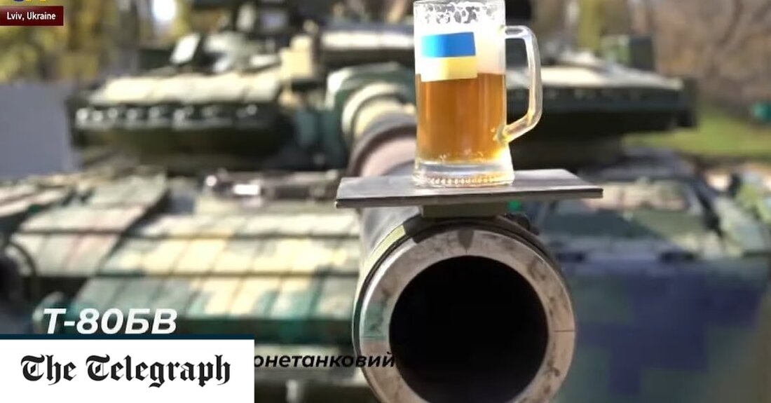 Als die Bundeswehr 1986 den Leopard 2 vorführen wollte, wandte sie sich dem traditionellen Bierkrug zu. Mit einem vollen Krug am Ende des Kanonenrohrs machte sich das 60-Tonnen-Fahrzeug auf den Weg über einen Waldweg und raste über das unwegsame Gelände, ohne einen Tropfen zu verschütten. Mehr als nur ein Partytrick, sollte das Kunststück zeigen, wie das fortschrittliche Stabilisierungssystem des Panzers es ihm ermöglichen würde, Ziele während der Fahrt zu treffen – eine lebenswichtige Fähigkeit, wenn er auf dem Schlachtfeld eine Chance haben sollte, wenn der Kalte Krieg heiß wurde. Westliche Militärplaner glaubten, dass ihre Panzer im Falle eines Krieges in &hellip;