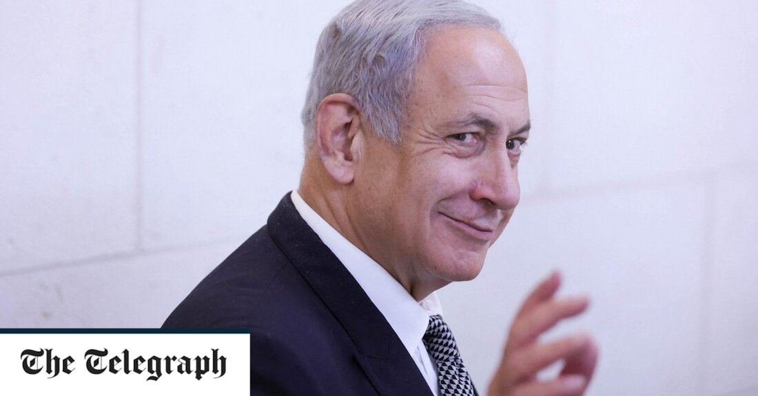 Benjamin Netanjahu plant den Bau eines Weißen Hauses im israelischen Stil im Wert von 350 Millionen US-Dollar (280 Millionen Pfund) in Jerusalem, inmitten von Berichten, dass sich seine Nachbarn über seine hochkarätigen Sicherheitsvorkehrungen beschwert haben. Laut dem israelischen Sender Kan würde das sogenannte „Israel White House“ als kombiniertes Büro und Wohnhaus dienen und zwei in die Jahre gekommene, nicht benachbarte Gebäude in West-Jerusalem ersetzen. Das vorgeschlagene Projekt, für das Herr Netanyahu Berichten zufolge einen Architekten und Projektmanager sucht, ist seit 2009 in Arbeit, hat aber aufgrund von Sicherheitsproblemen und Bürokratie eine ganze Reihe von Rückschlägen erlitten. Israelische Premierminister leben normalerweise &hellip;