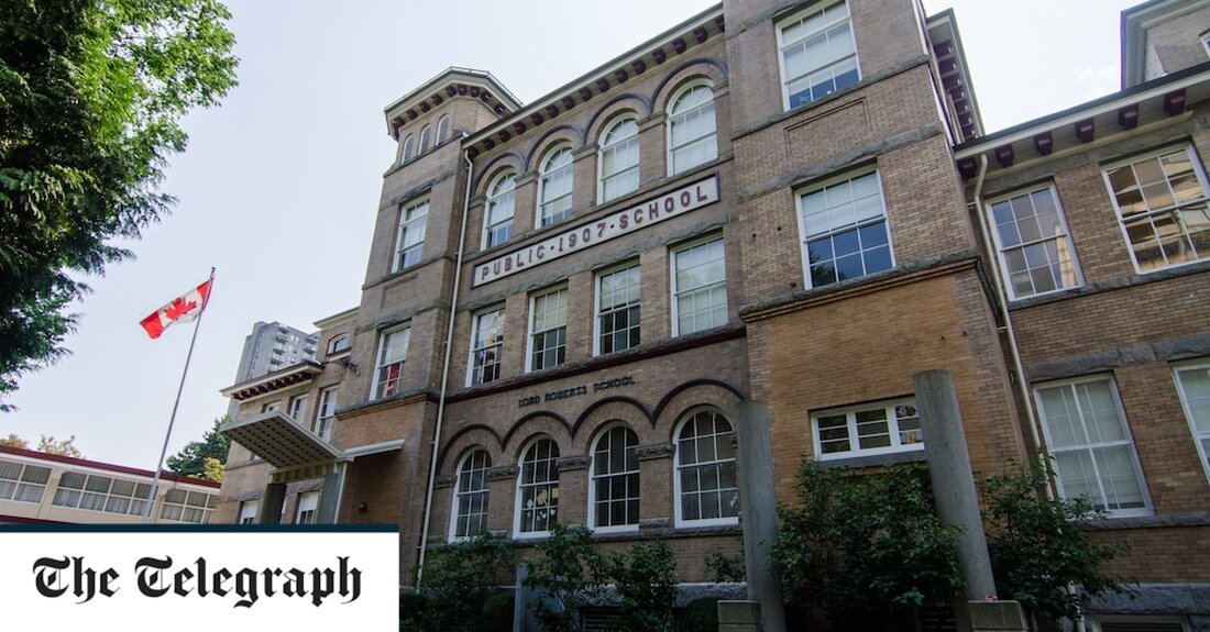 In Kanada läuft eine Kampagne gegen öffentliche Schulen, die nach einem „ganzen Haufen toter Weißer“ benannt sind, da eine Stadt versucht, britische historische Persönlichkeiten zugunsten lokaler oder indigener Ikonen fallen zu lassen. Diese Woche wurde bekannt gegeben, dass die Lord Roberts Elementary School in Vancouver zur West End Elementary School wird, nachdem die Eltern jede Verbindung mit dem ehemaligen britischen Feldmarschall wegen seiner Rolle bei der Unterbringung von Menschen in Konzentrationslagern während des Burenkriegs abgelehnt hatten. Die Namen anderer Schulen mit King Charles III, David Lloyd George und Sir Matthew Begbie – dem ersten Richter des Obersten Gerichtshofs in British &hellip;