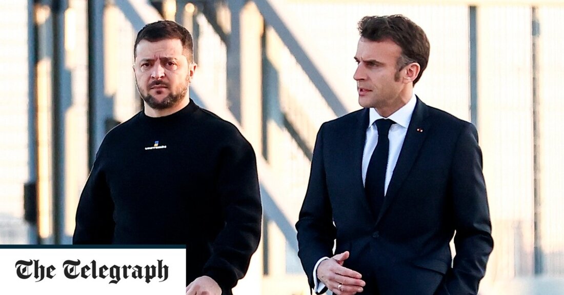Wolodymyr Selenskyj entschied sich, Großbritannien vor Frankreich zu besuchen, nachdem Paris Kiews Angebote, Emmanuel Macron zu treffen, ignoriert hatte, wurde berichtet. Französische Beamte waren gezwungen, das Gesicht zu wahren, um am Mittwochabend einen Zwischenstopp in Paris zu arrangieren, bevor der ukrainische Präsident am Donnerstagmorgen nach Brüssel aufbrach. Herr Selenskyj machte Großbritannien zu seinem zweiten Auslands- und ersten Europäer-Besuch seit Russlands Invasion in der Ukraine. Aber das Wall Street Journal berichtete, dass Herr Zelensky sich zuerst an Herrn Macron gewandt habe und vorhabe, zuerst nach Paris zu gehen, gefolgt von London und schließlich Brüssel, wo er am Donnerstag an einem EU-Gipfel &hellip;